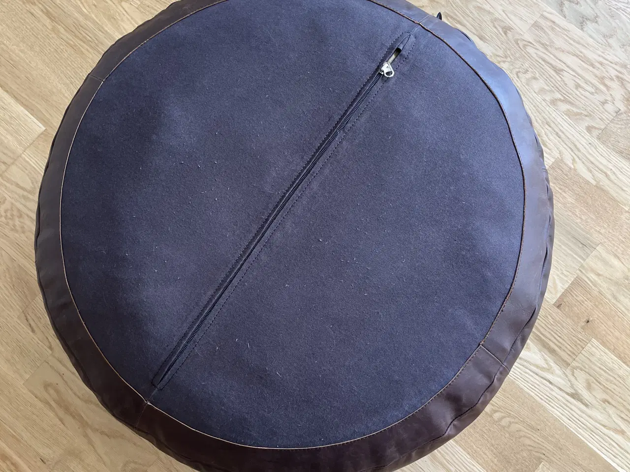 Billede 5 - Lækker puf i skind  fra Sinnerup