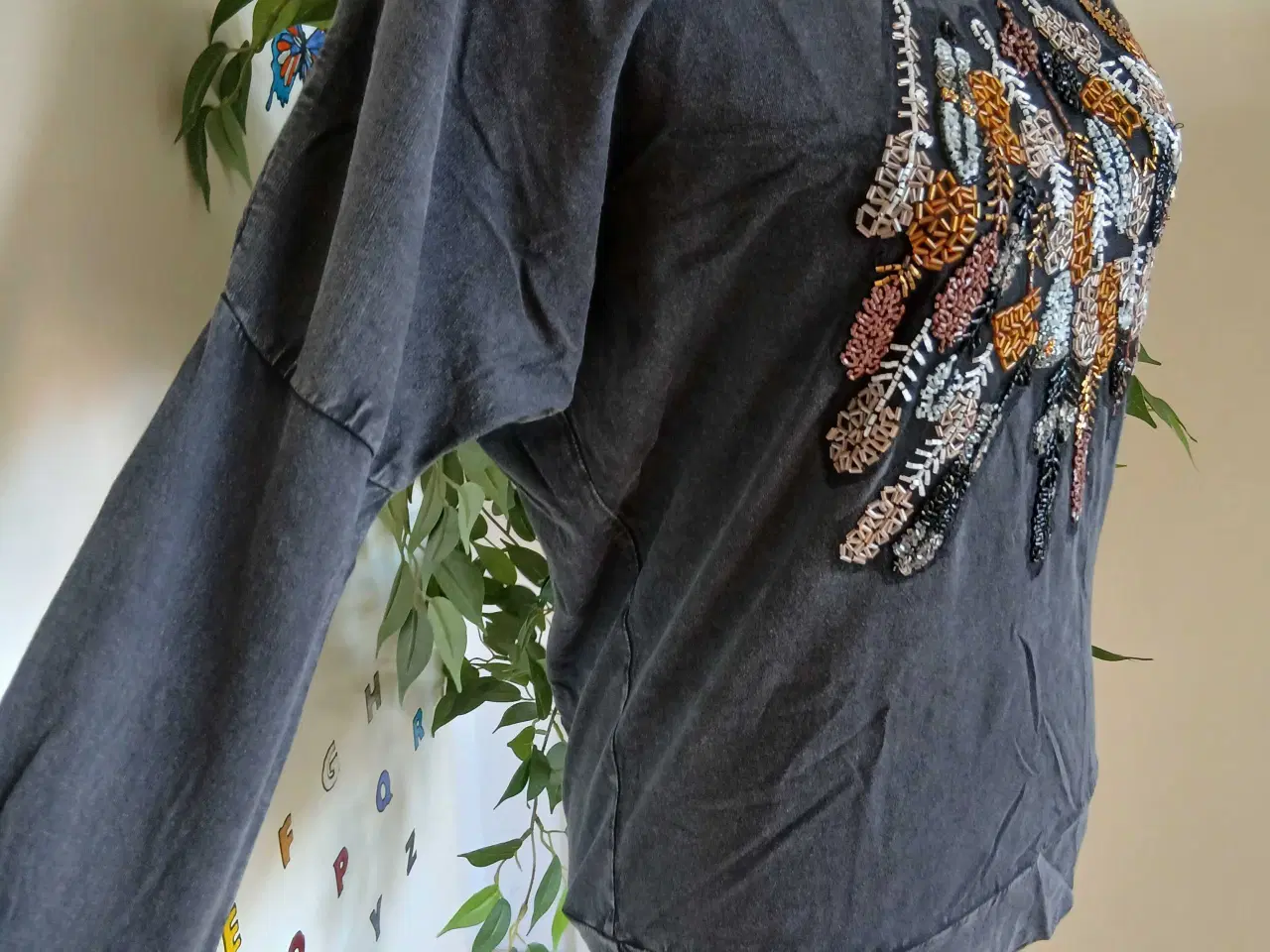 Billede 4 - Bluse. Cream. Small/36