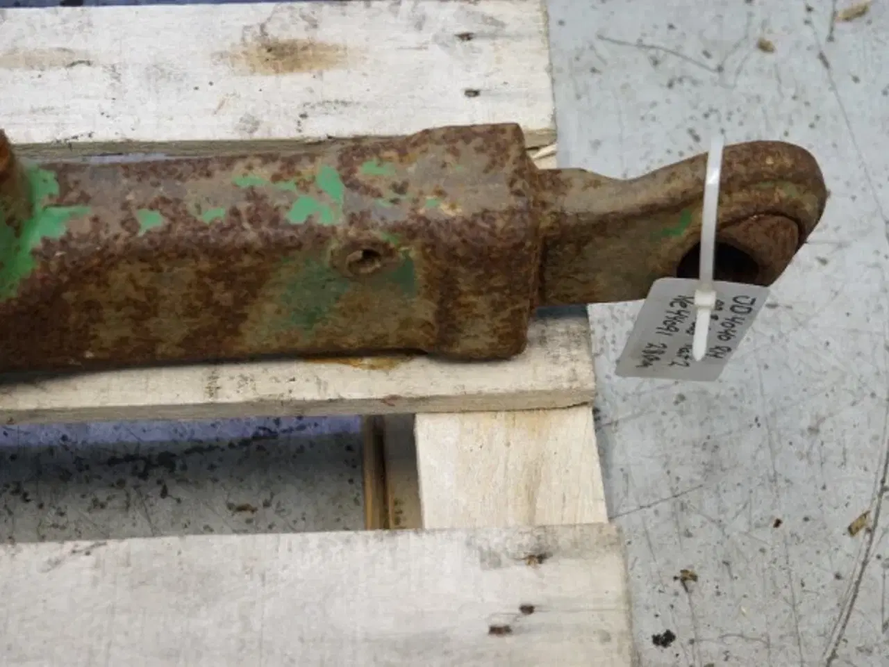 Billede 14 - John Deere 4040 L.H. Liftarm R80667