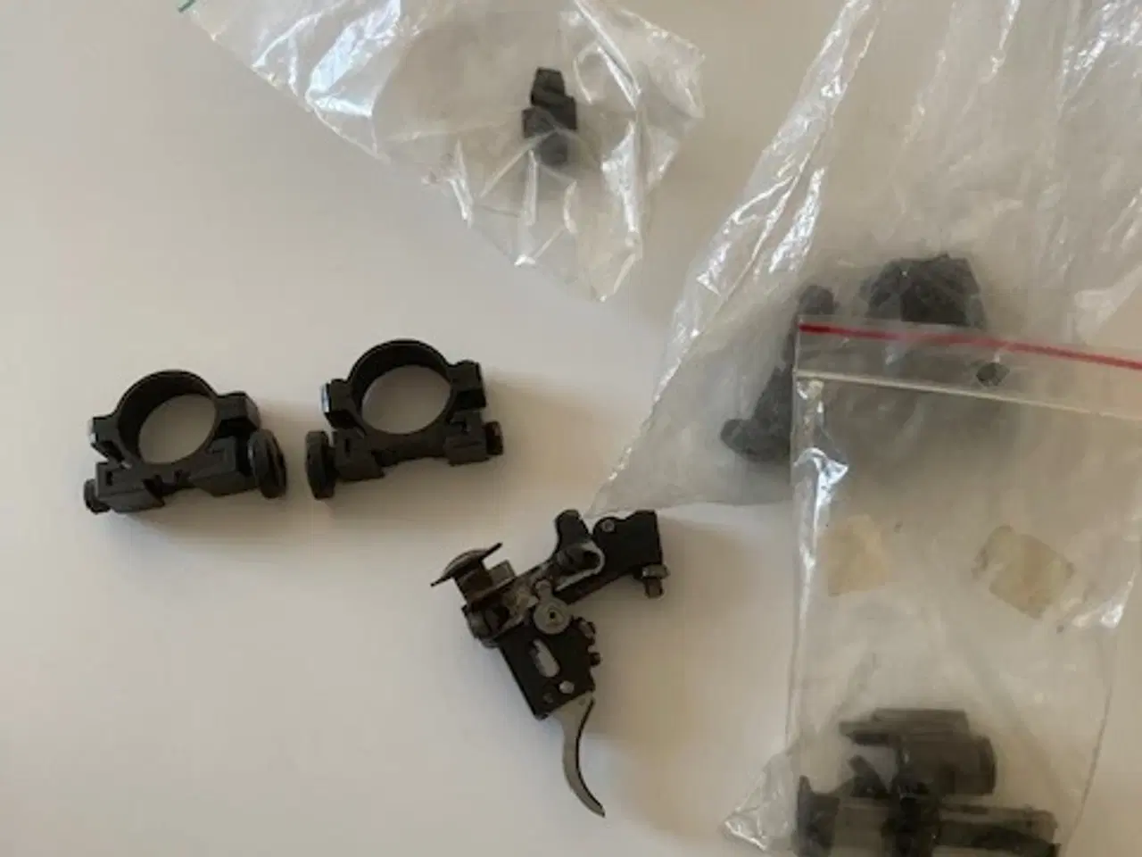 Billede 1 - Sælges montager til ældre SAKO rifler.