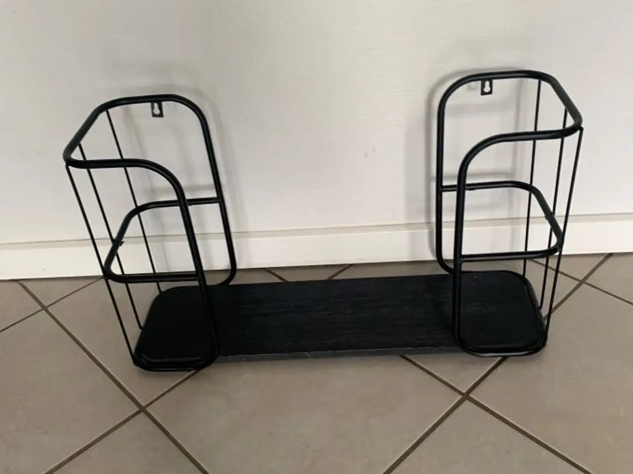 Billede 1 - Væghængt hylde