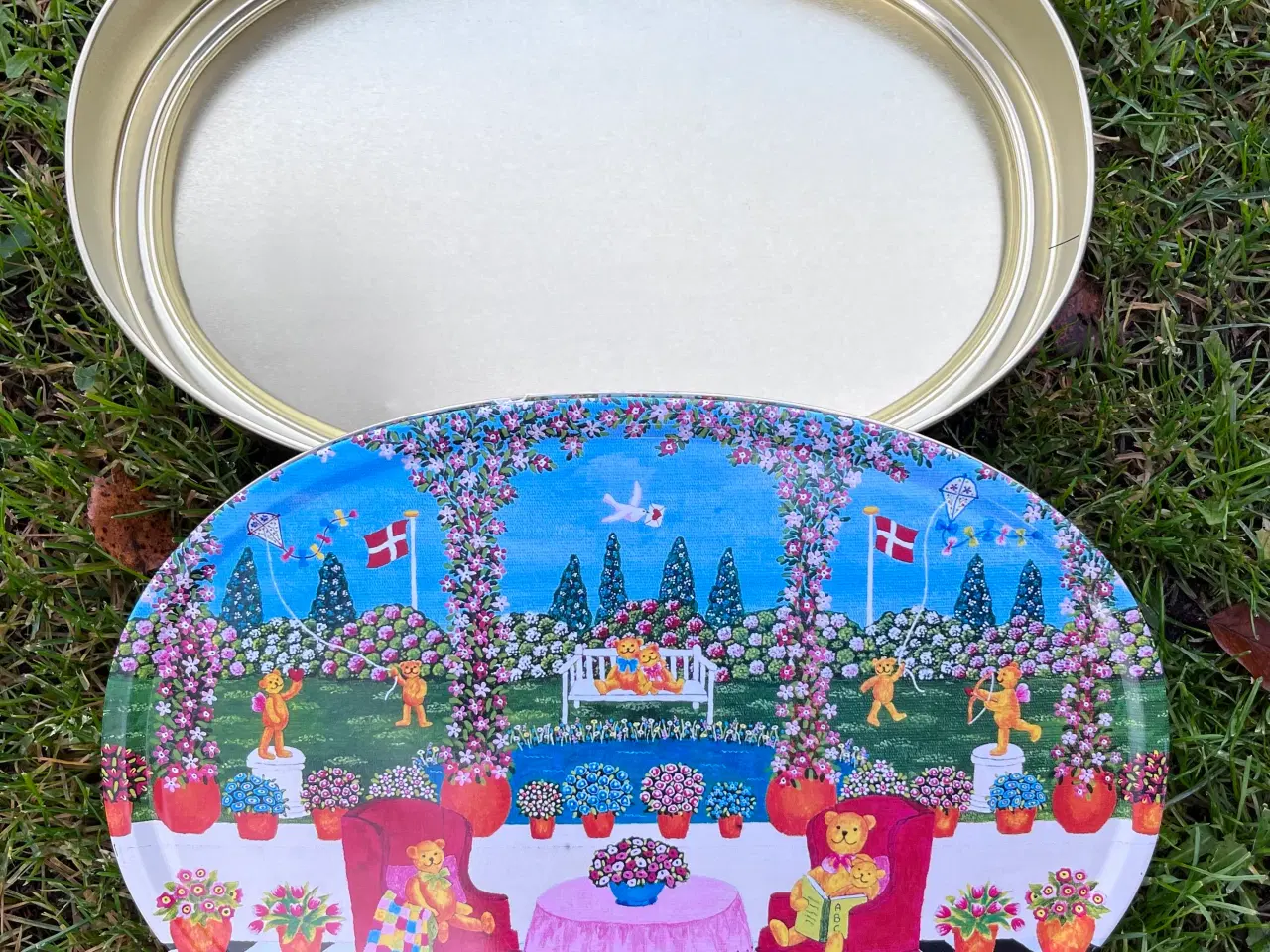 Billede 2 - Royal Copenhagen kunstdåse med bamsemotiv.