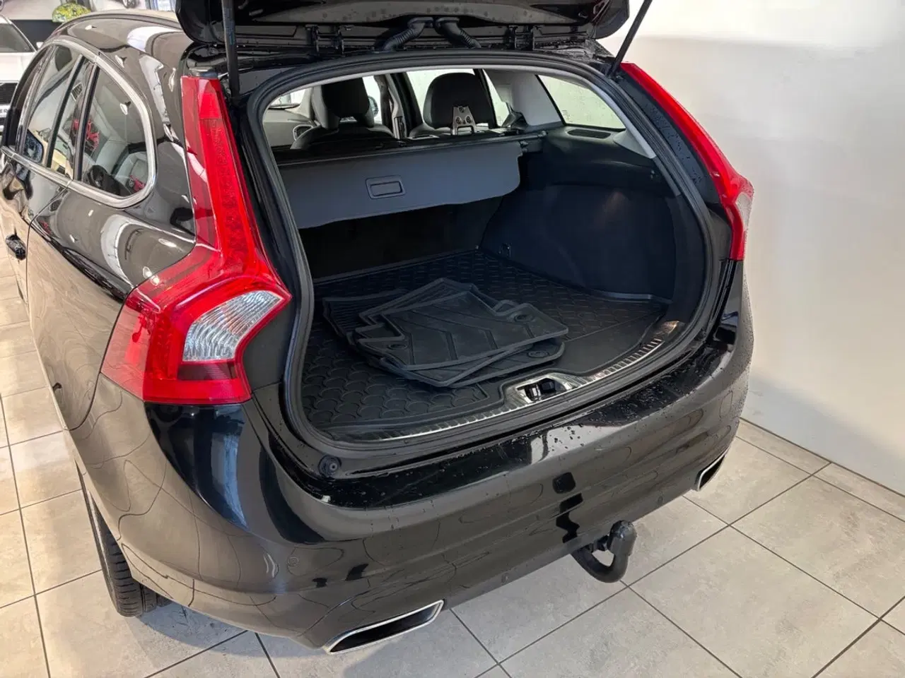 Billede 5 - Volvo V60 190HK Med aftageligt træk
