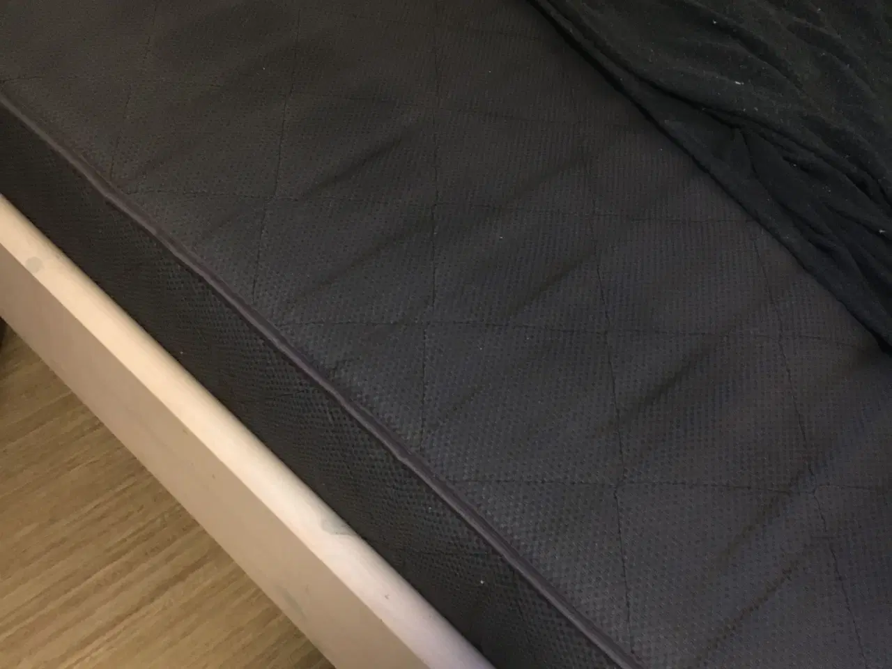 Billede 2 - FLEXA seng med madras og sengehest: barn fra 3 år