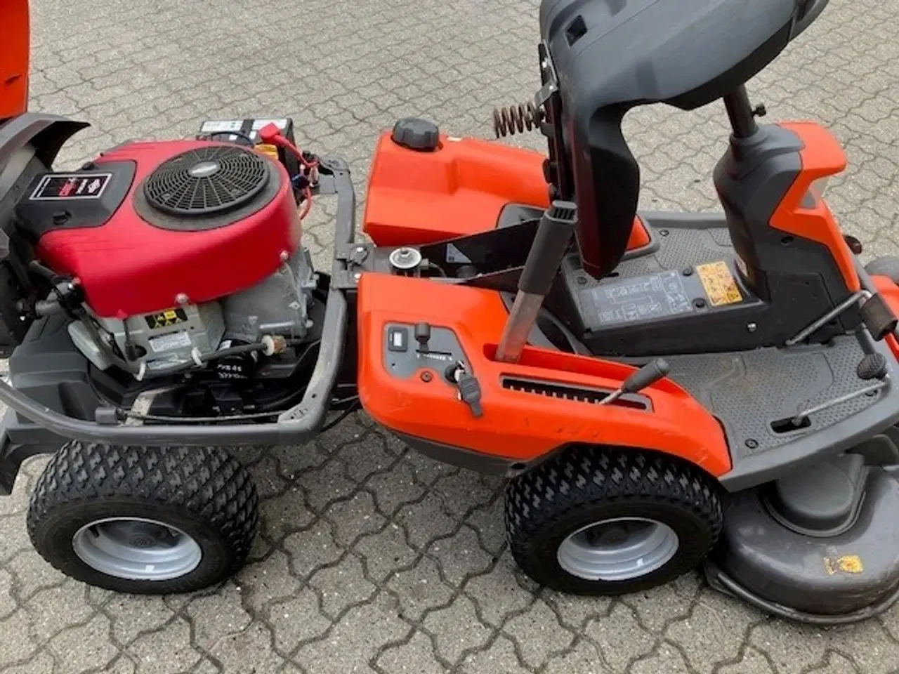 Billede 2 - Havetraktor Husqvarna 216 AWD