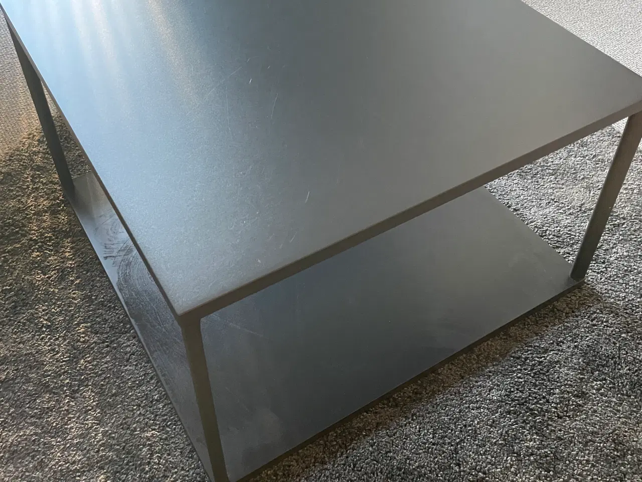 Billede 2 - Hay sofabord i sort MDF og aluminium