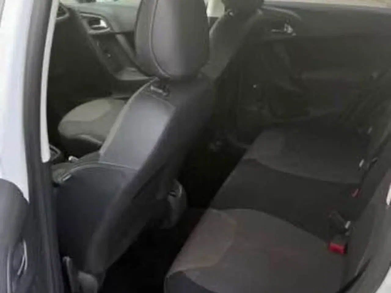 Billede 9 - Citroen c3 fra 2014 1,4. 4-dørs M. Bagklap Halvårl