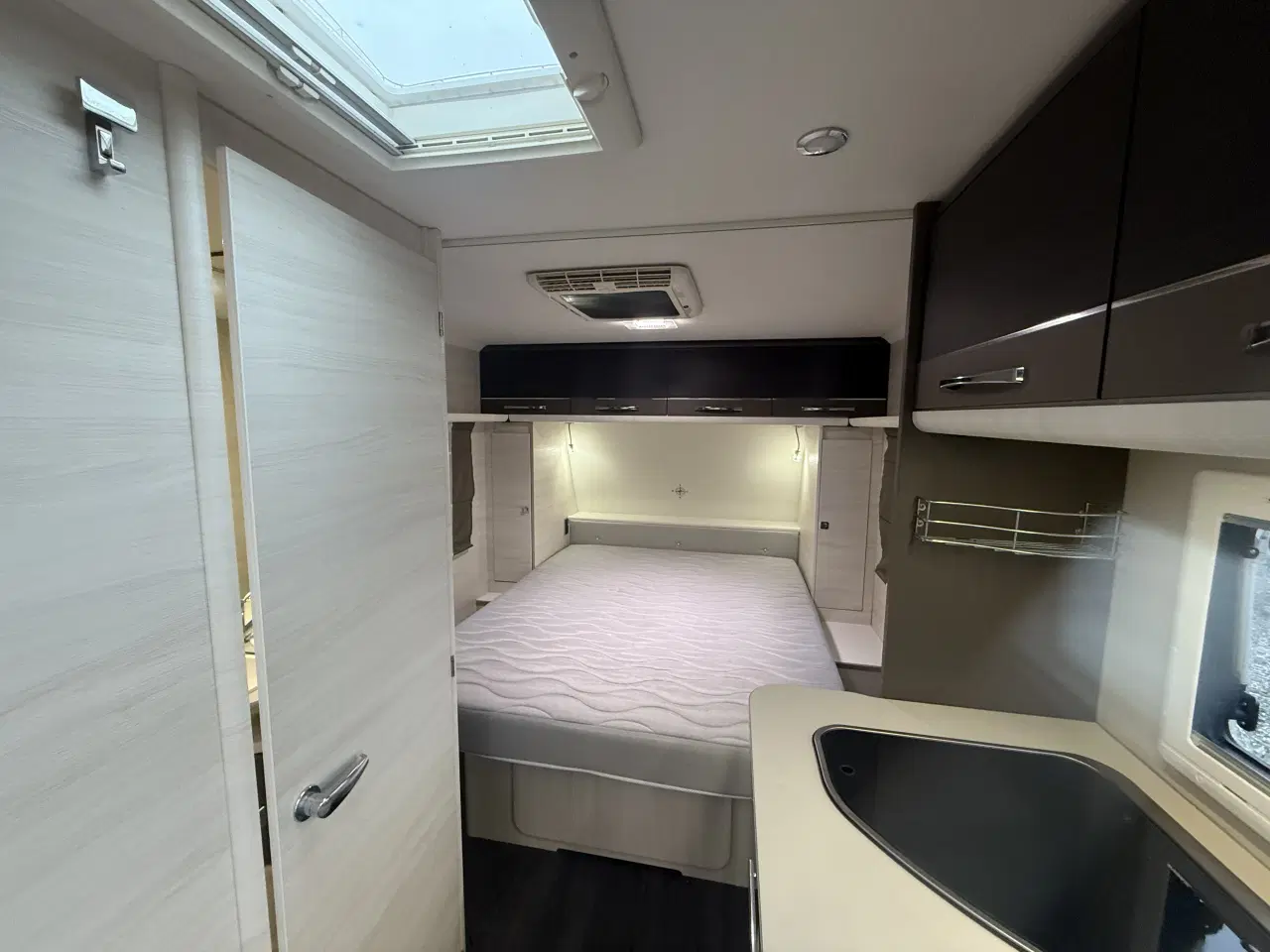 Billede 8 - 2019 Flot Velholdt Caravelair
