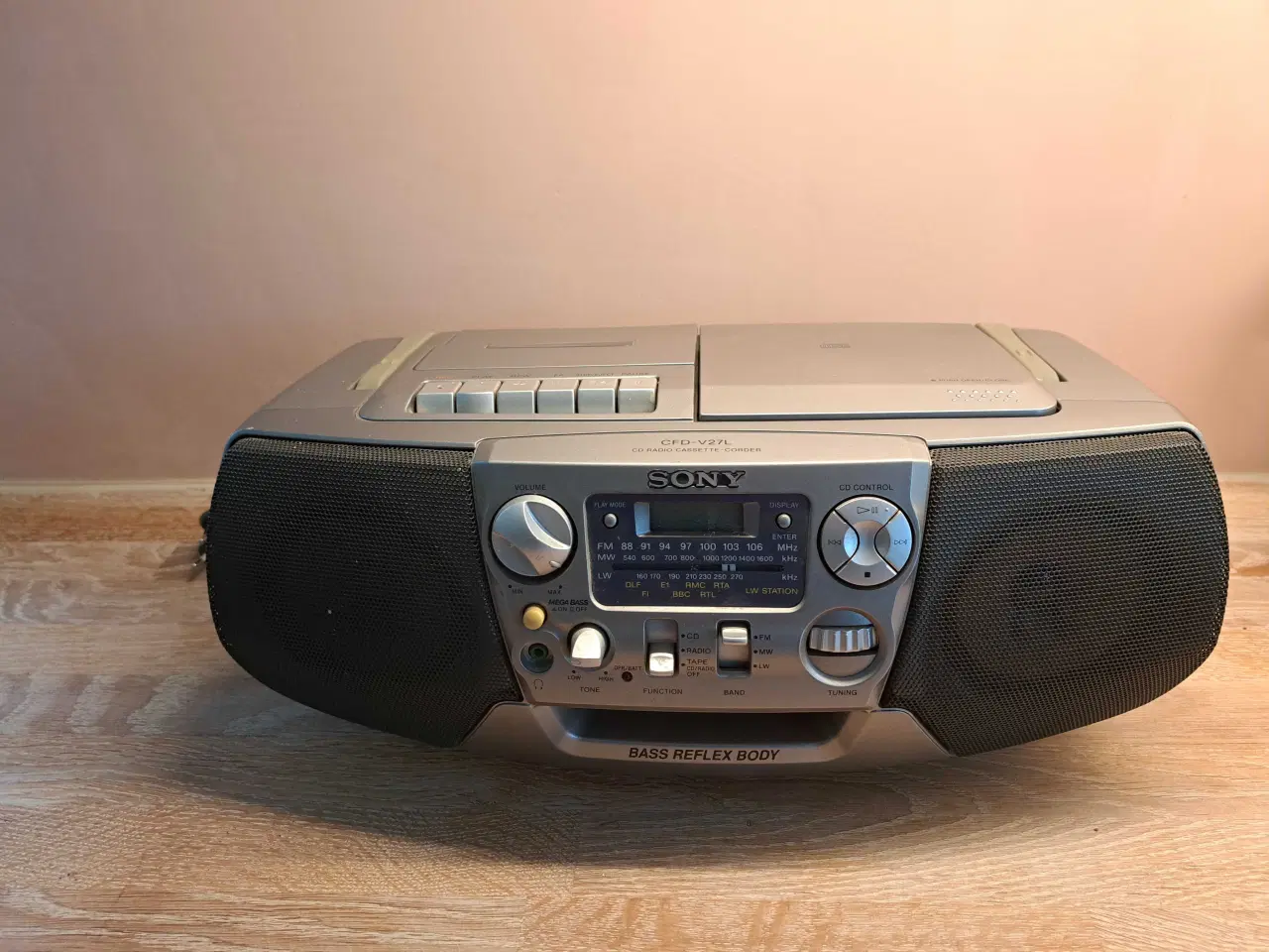 Billede 1 - Sony CFD-V27L