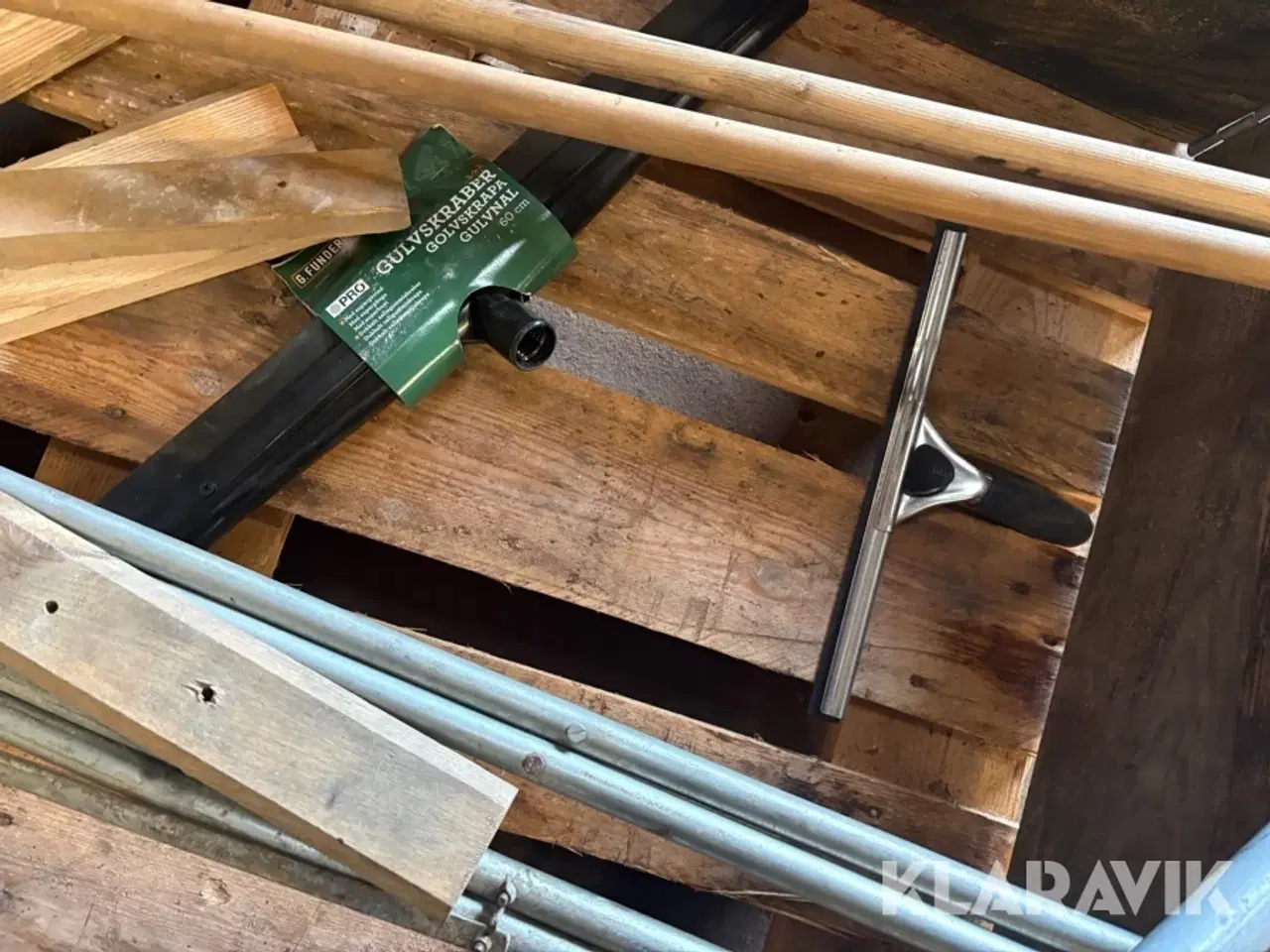 Billede 7 - Lot med koste og retteskinner 2 paller