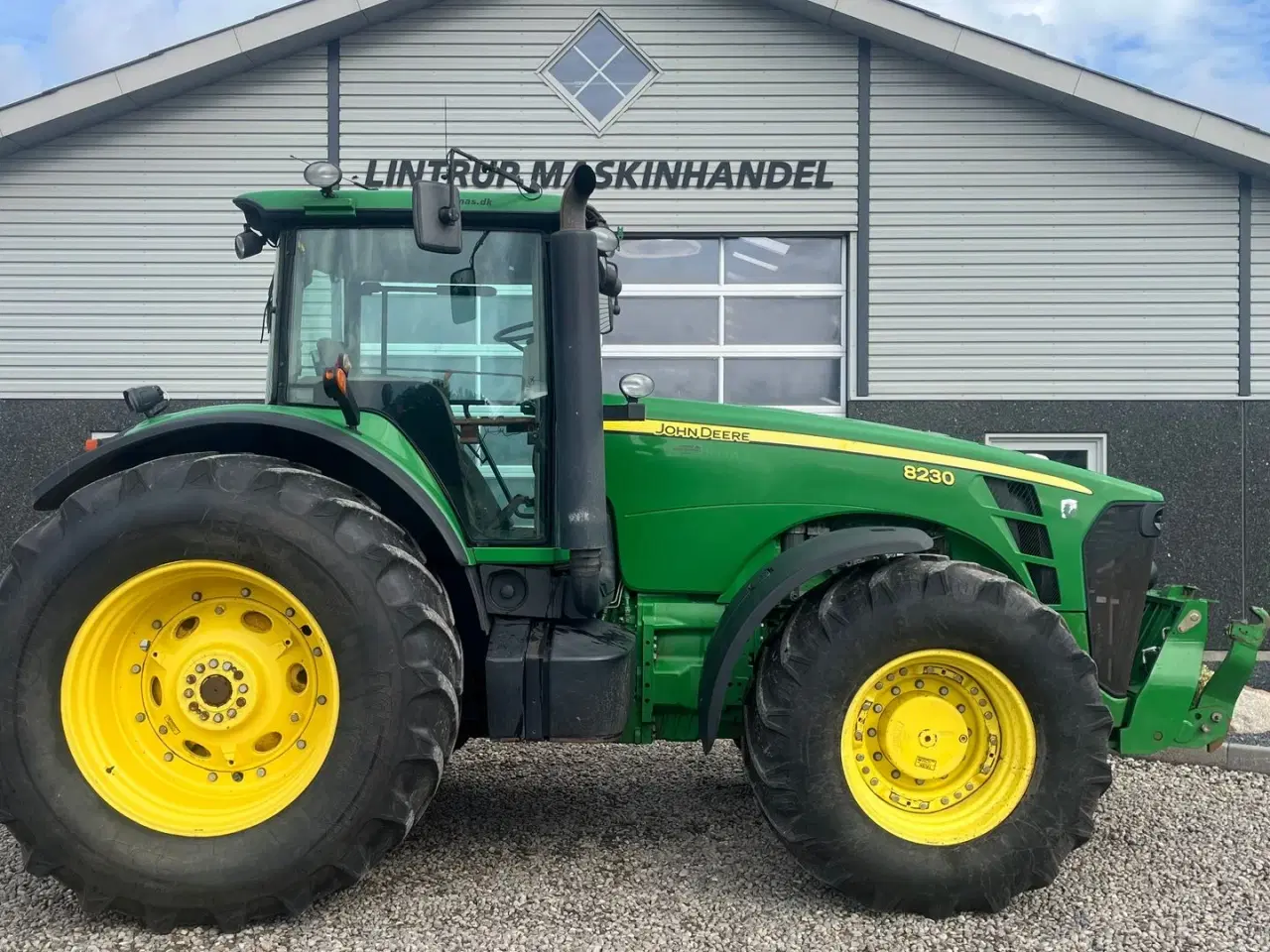 Billede 8 - John Deere 8230 Med frontlift