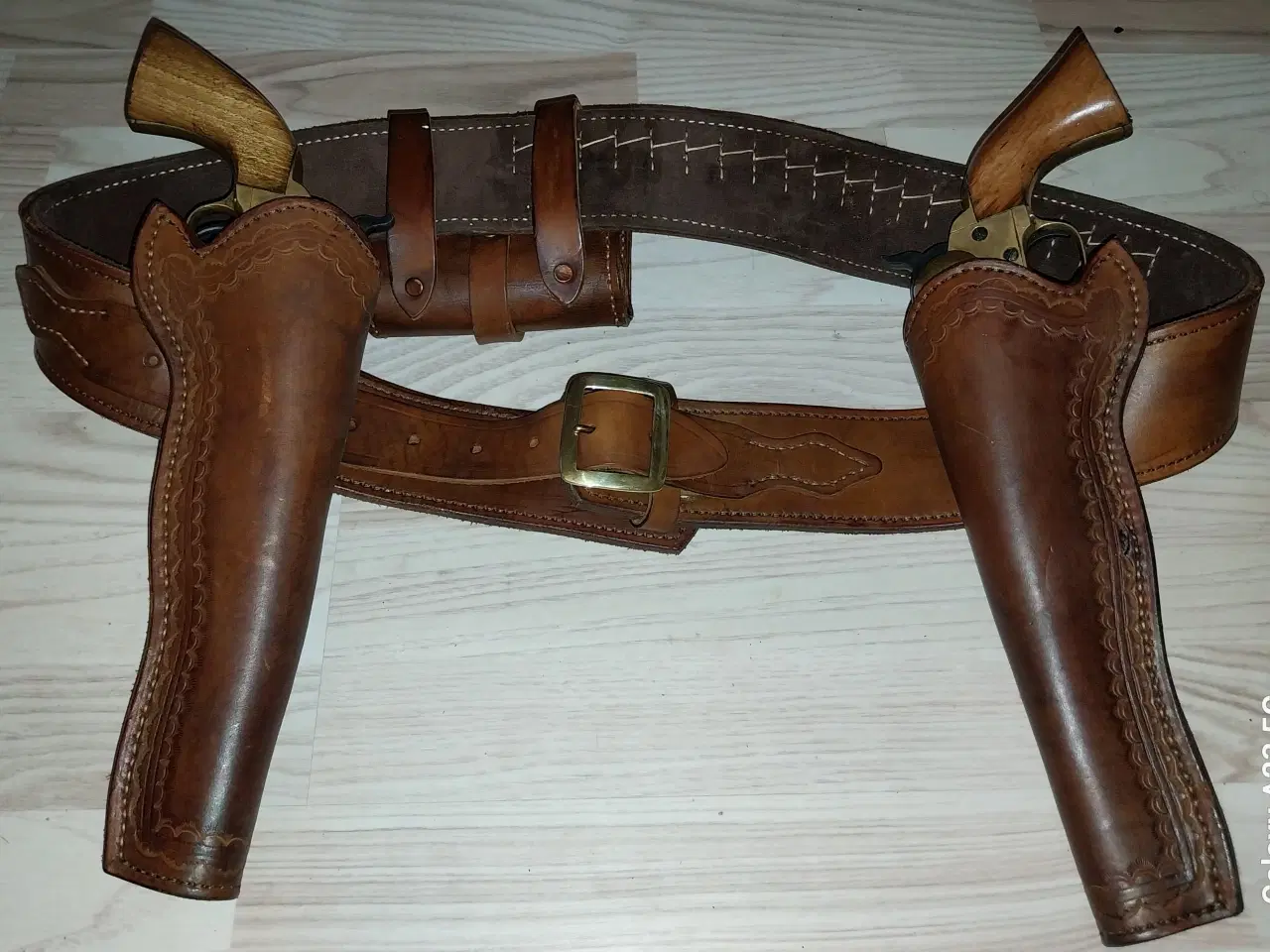 Billede 1 - Håndlavet Cowboy Action Shoting rig til 1851 7,5" 