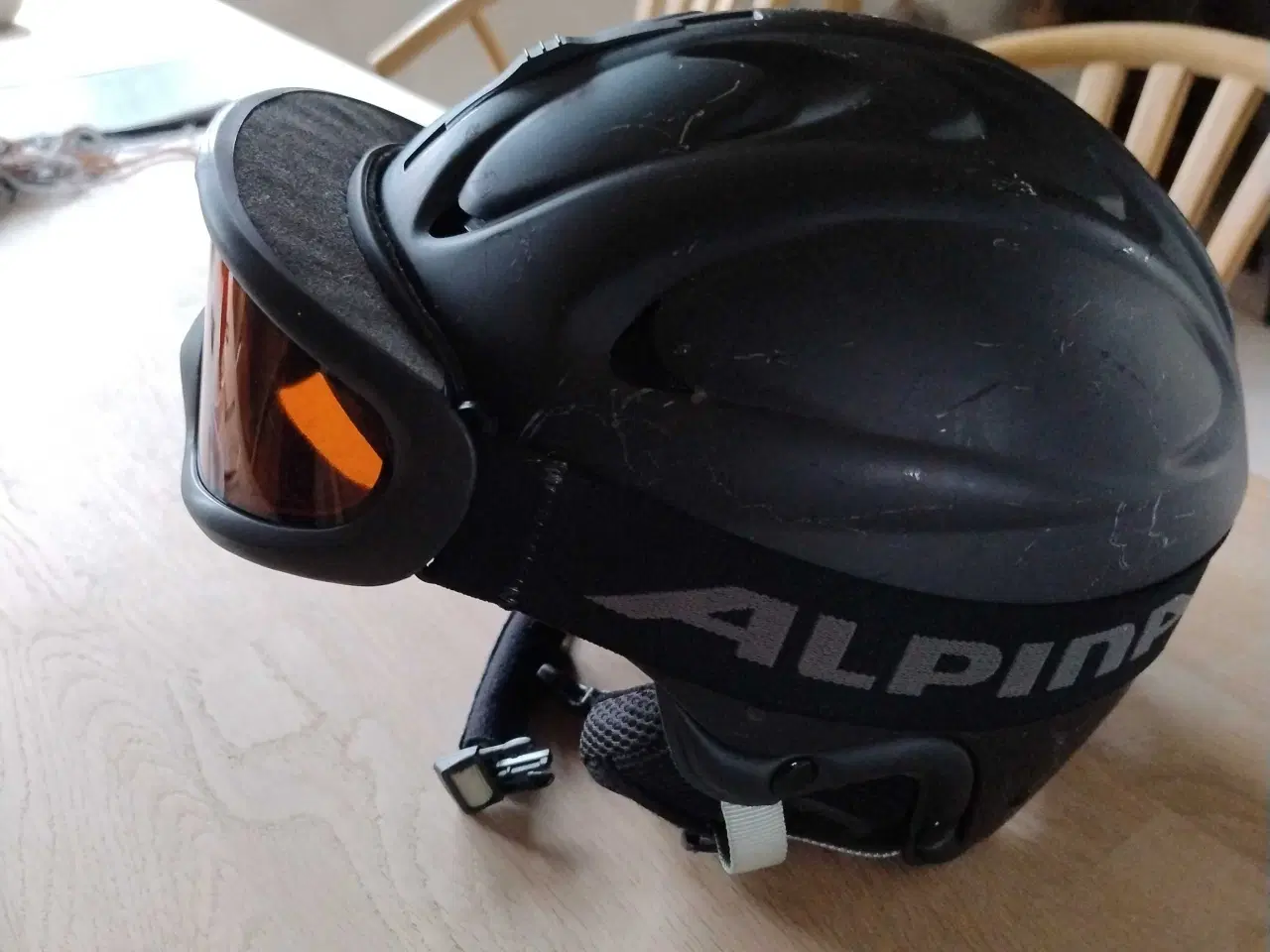 Billede 1 - Skihjelm med briller 