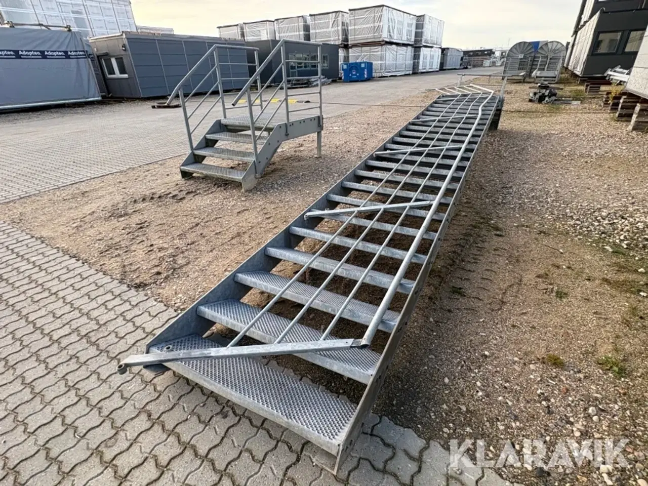 Billede 4 - Trappe og repos med gelænder