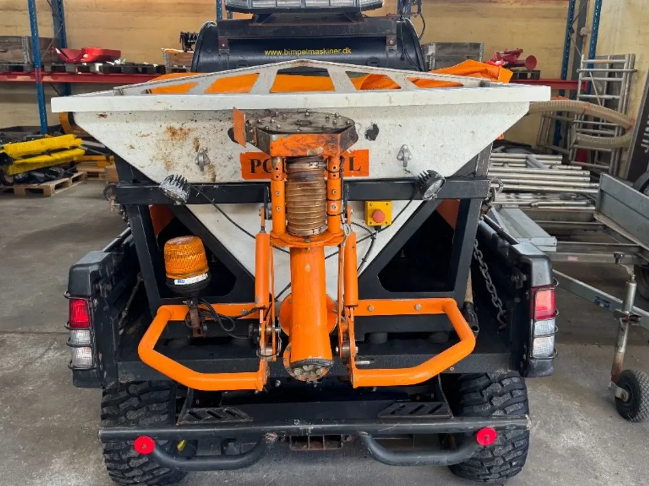 Billede 4 - John Deere 855E DSL XUV Gator  med Polar L saltspreder og sneplov