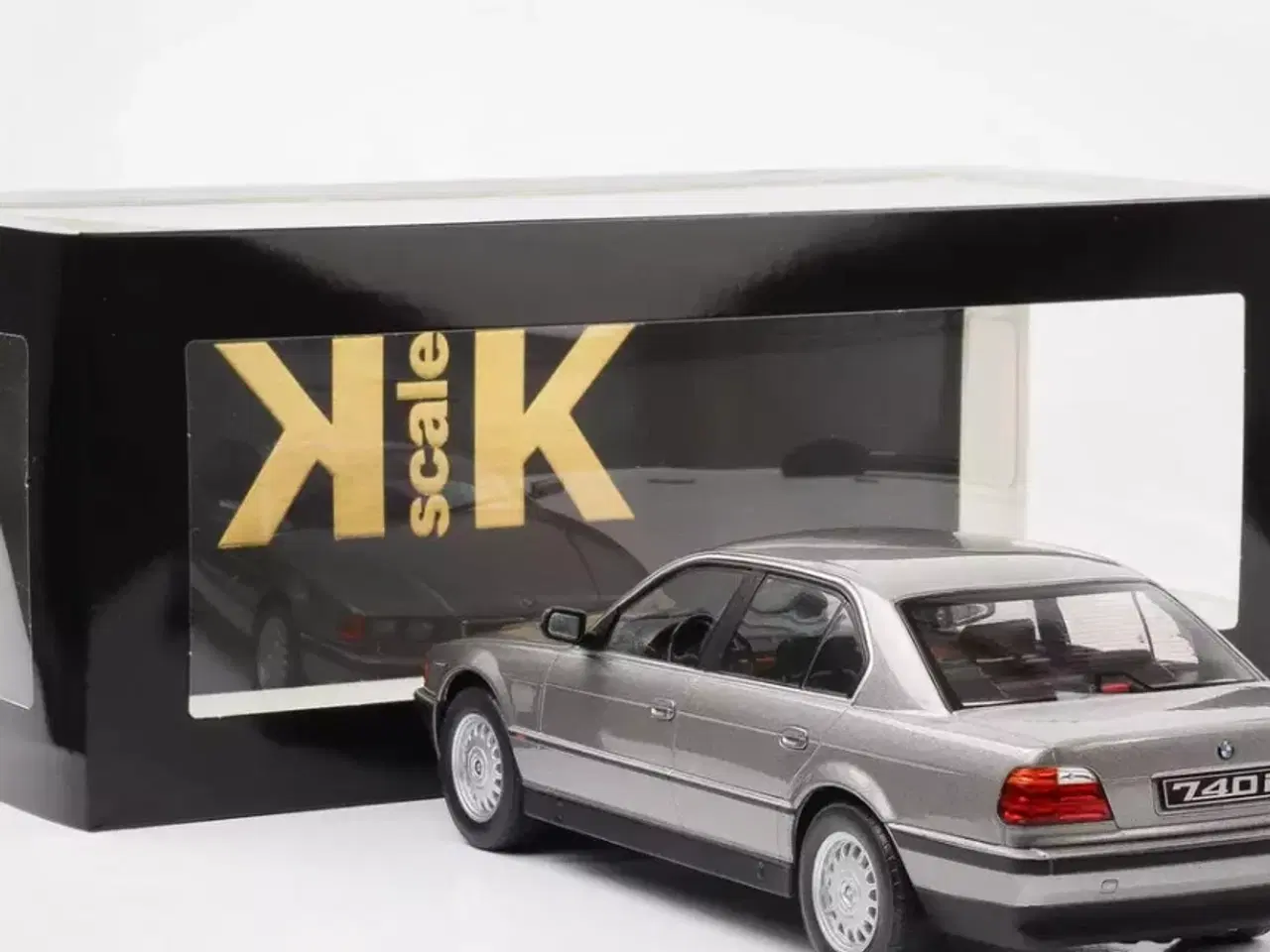 Billede 5 - 1:18 BMW 740i E38 1996