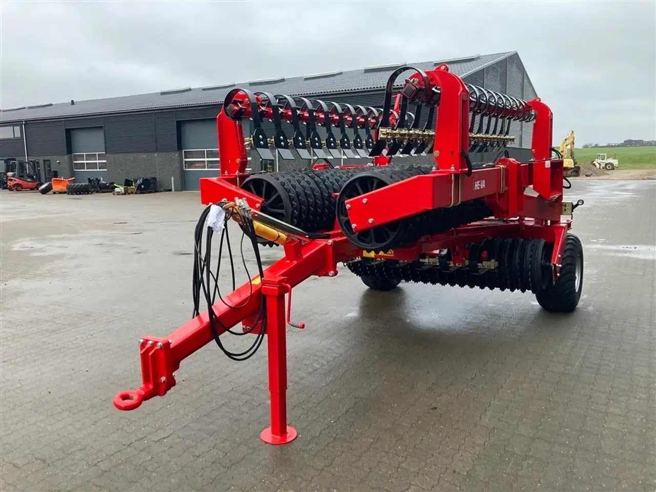 Billede 10 - HE-VA HE-VA TIP ROLLER 8.20 m. Spring-Active-Transfer System - som er en fjederaktiveret vægtoverføring.