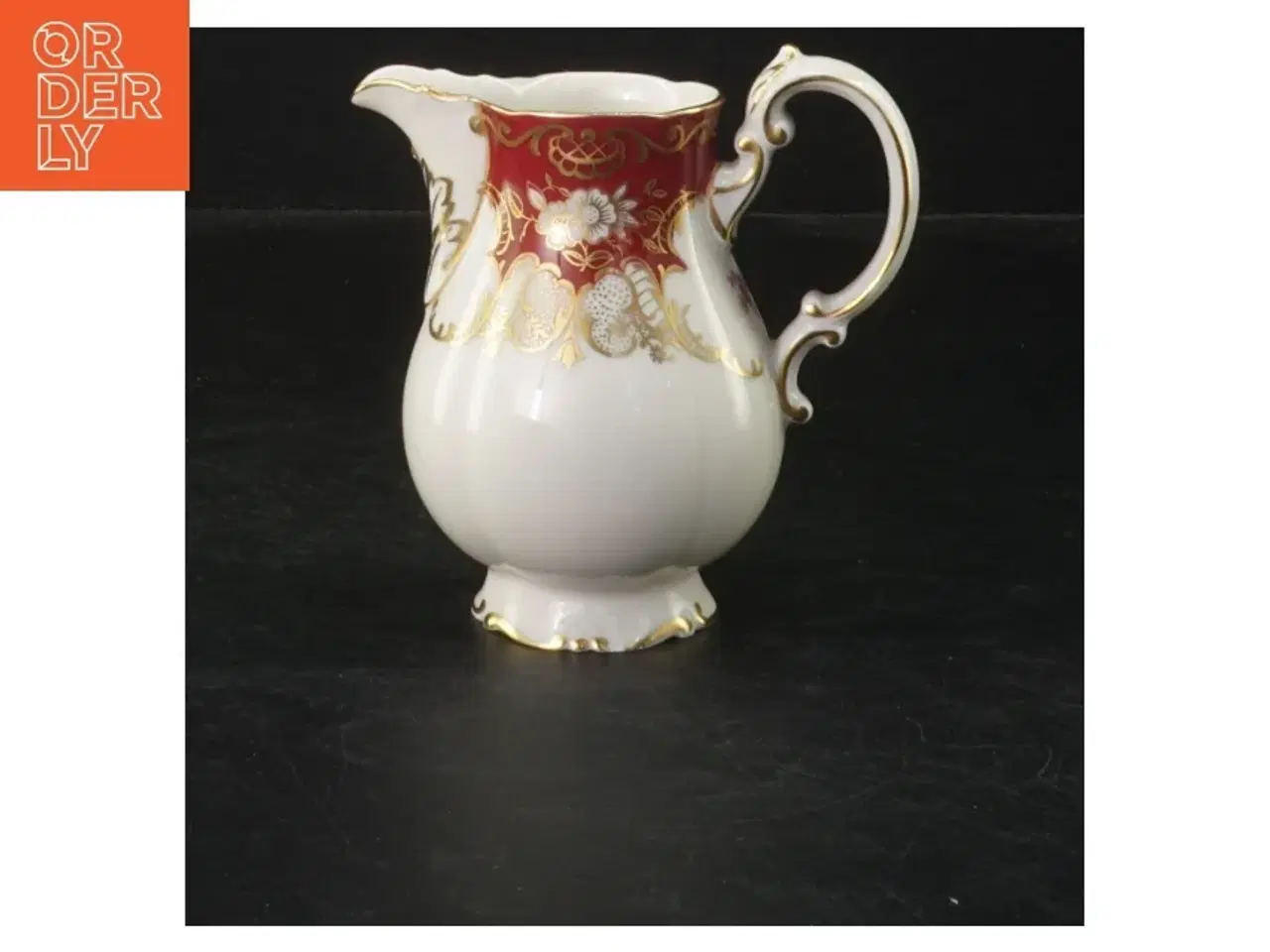Billede 1 - Porcelæn mælkekande med rødt og guld design (str. 10 cm)