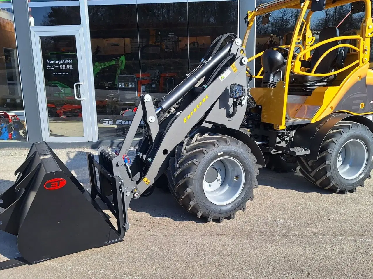 Billede 1 - Eurotrac W12f  W12F