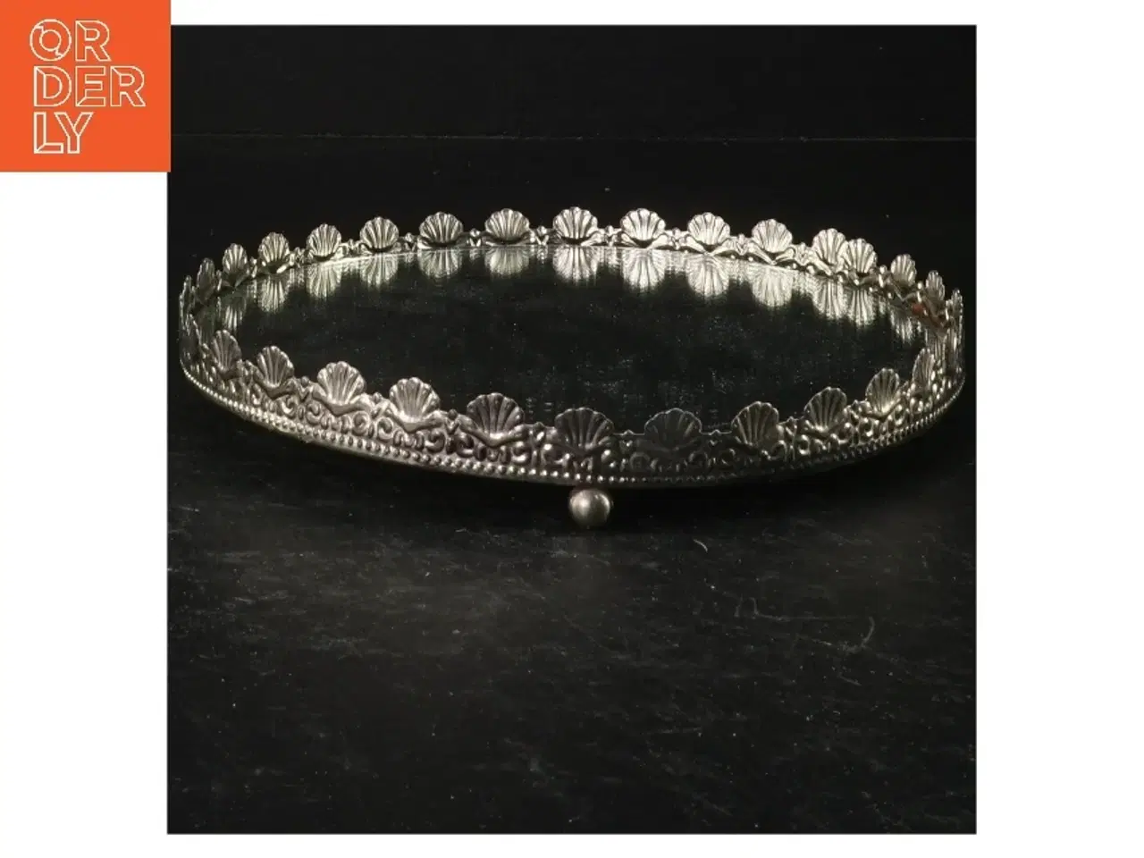 Billede 2 - Rundt fad med spejl dekorativ sølvfarvet ramme (str. 19 cm)