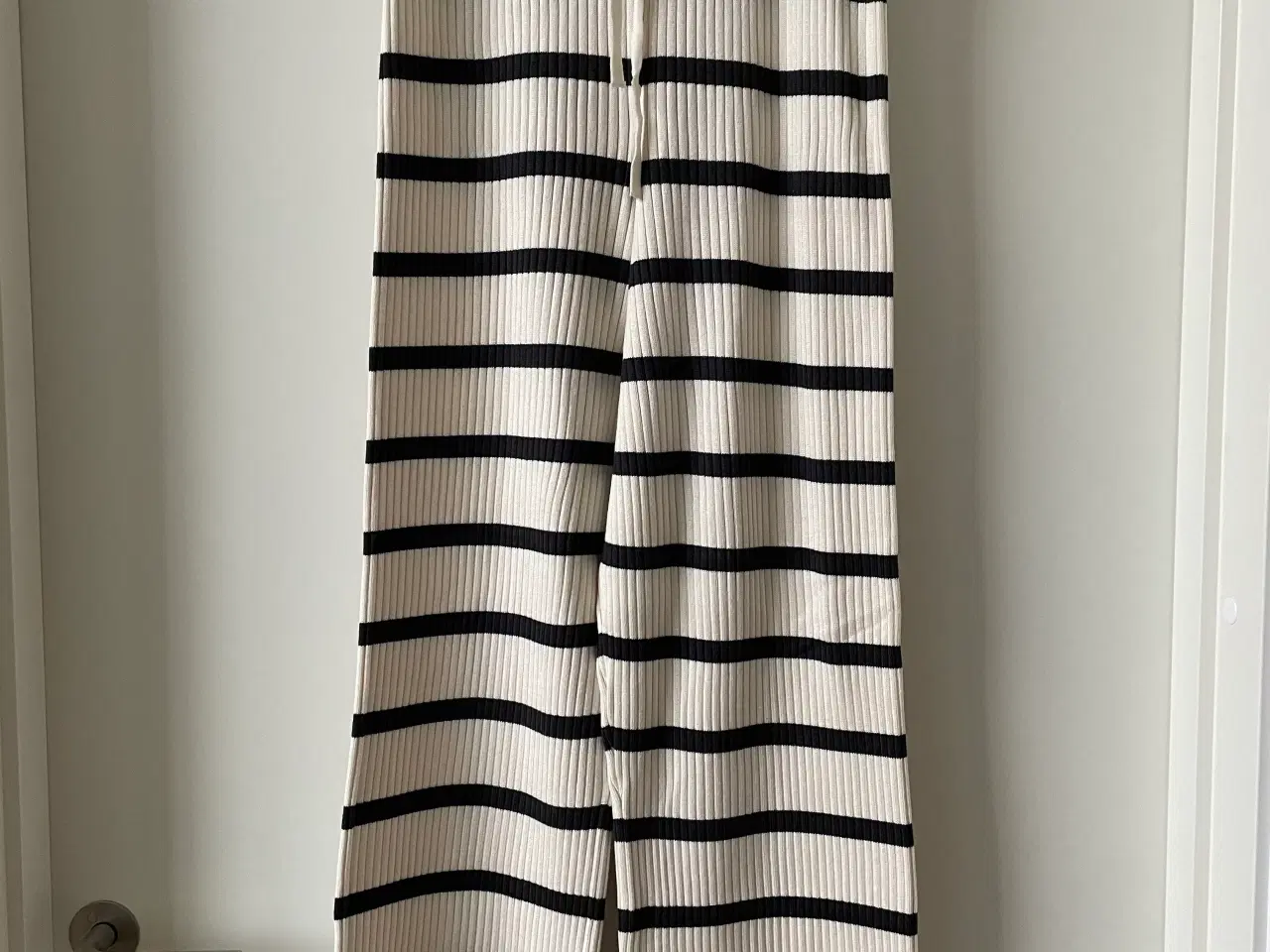 Billede 1 - Moshi Moshi Mind strikbukser