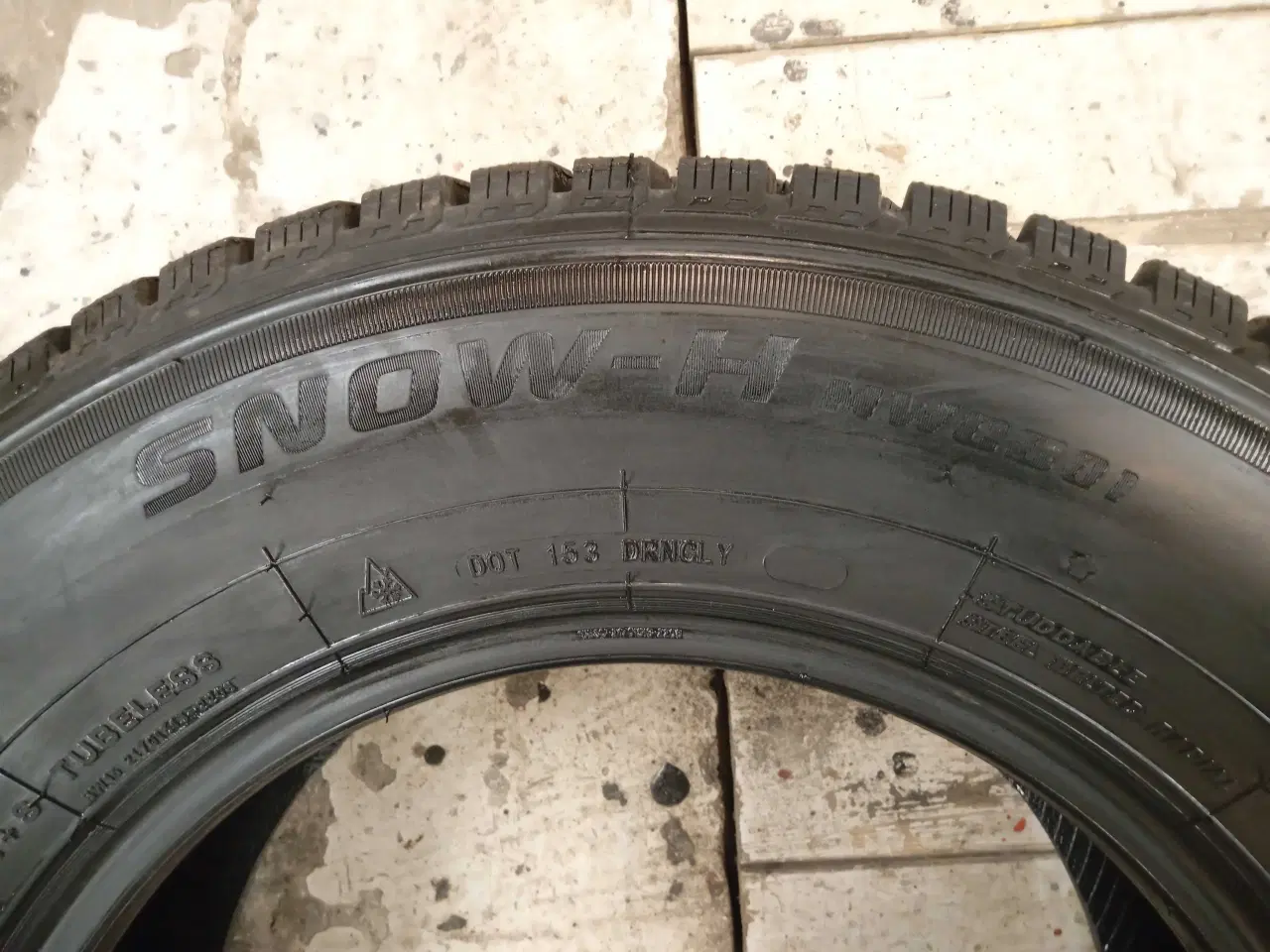 Billede 4 - Nye Vinterdæk  med pigge 