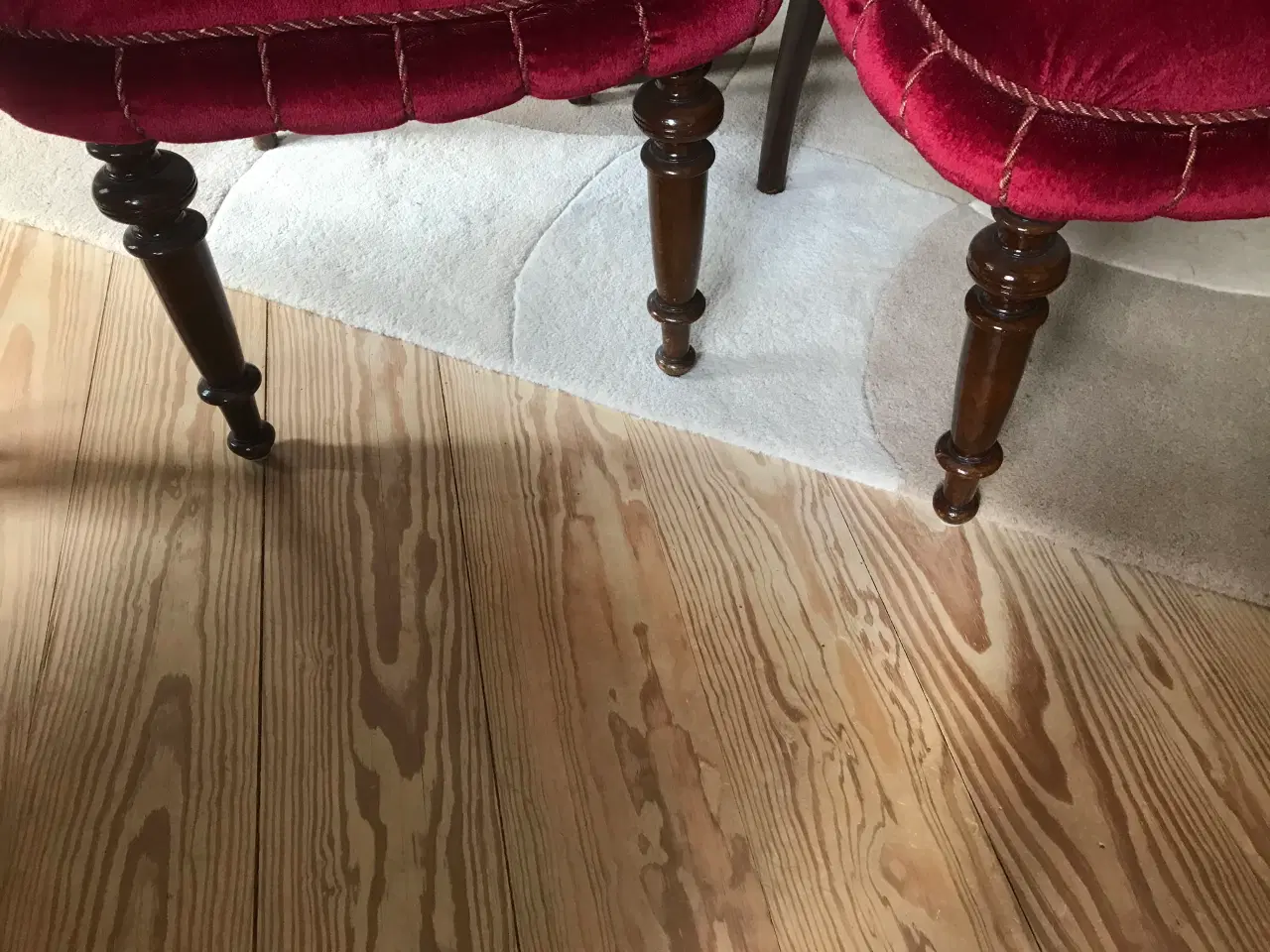 Billede 2 - 2 fine antikke Salon stole med vinrødt velour stof