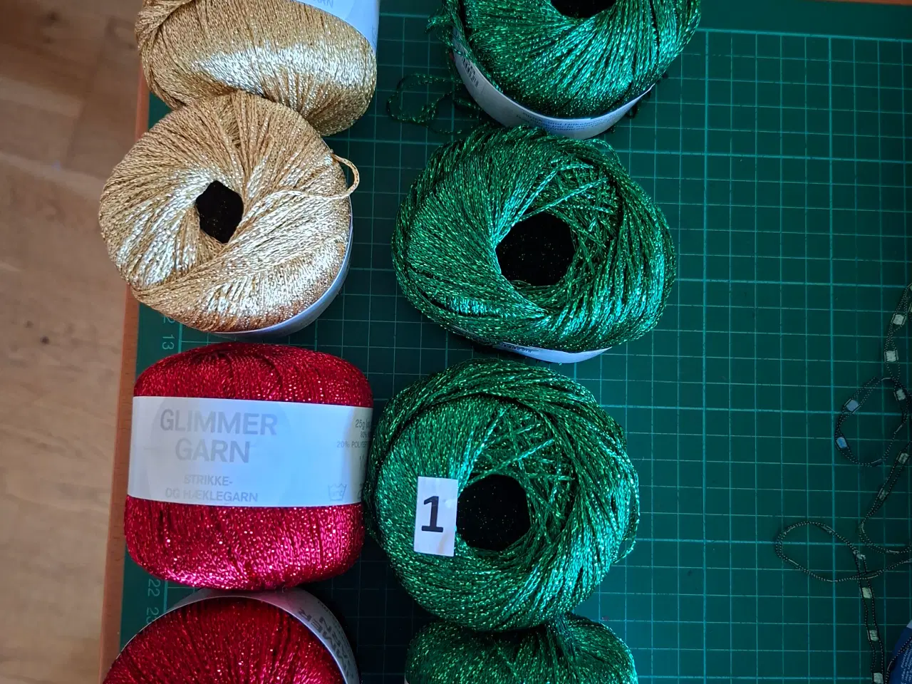 Billede 4 - Diverse garner sælges