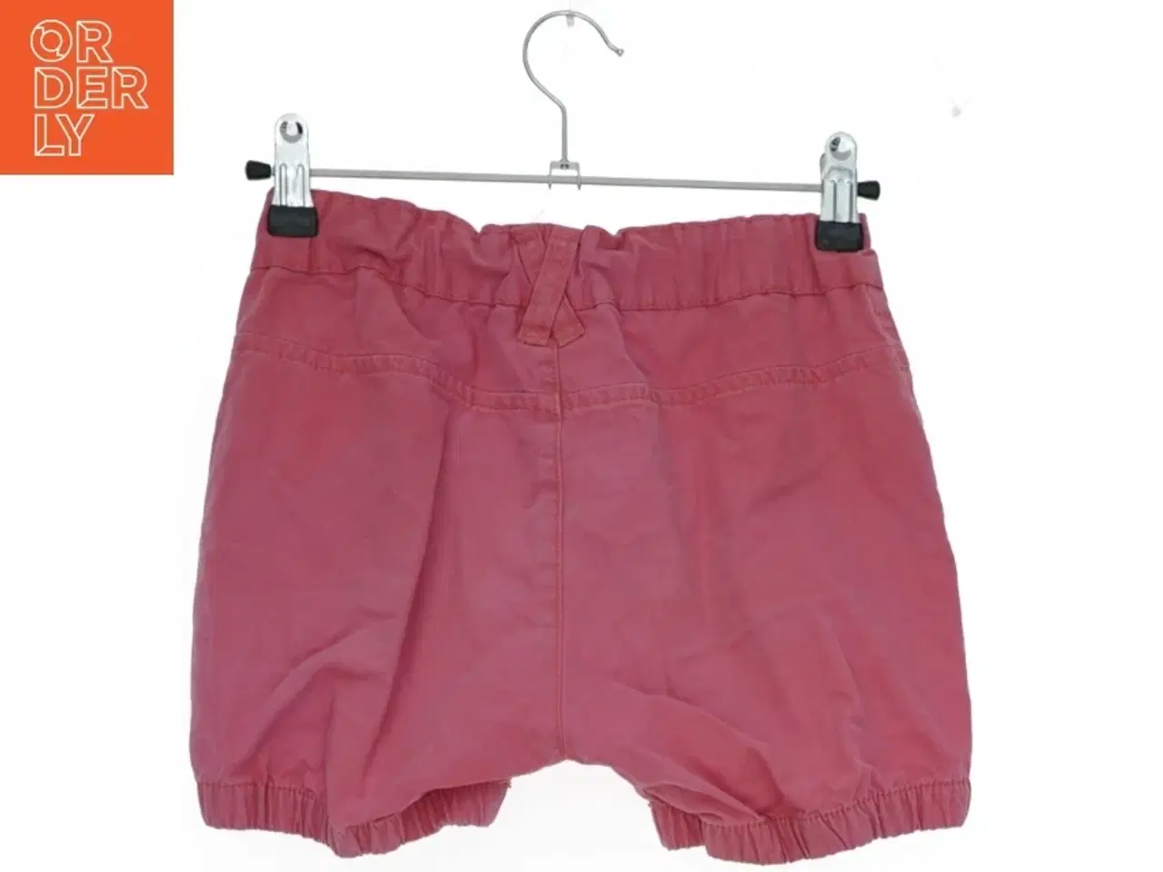 Billede 2 - Røde shorts fra Mads & Mette (str. 134)