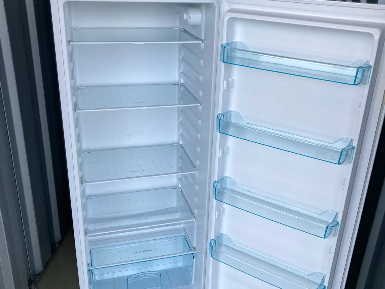 Billede 2 - Wasco køleskab hvid 140 x 54 x54