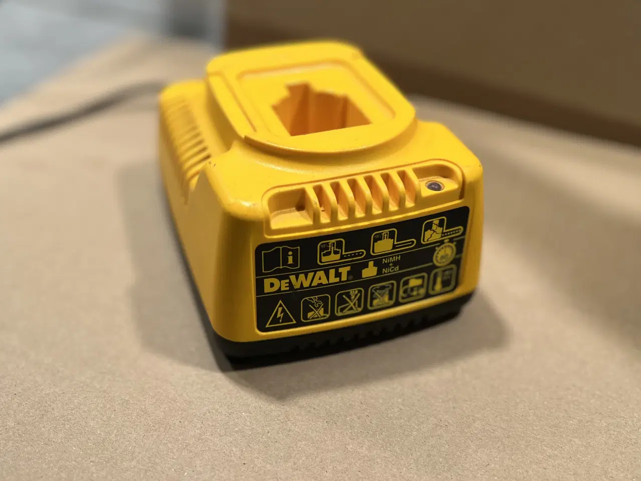 Billede 8 - DeWalt XRP Boremaskine m. kuffert og lader