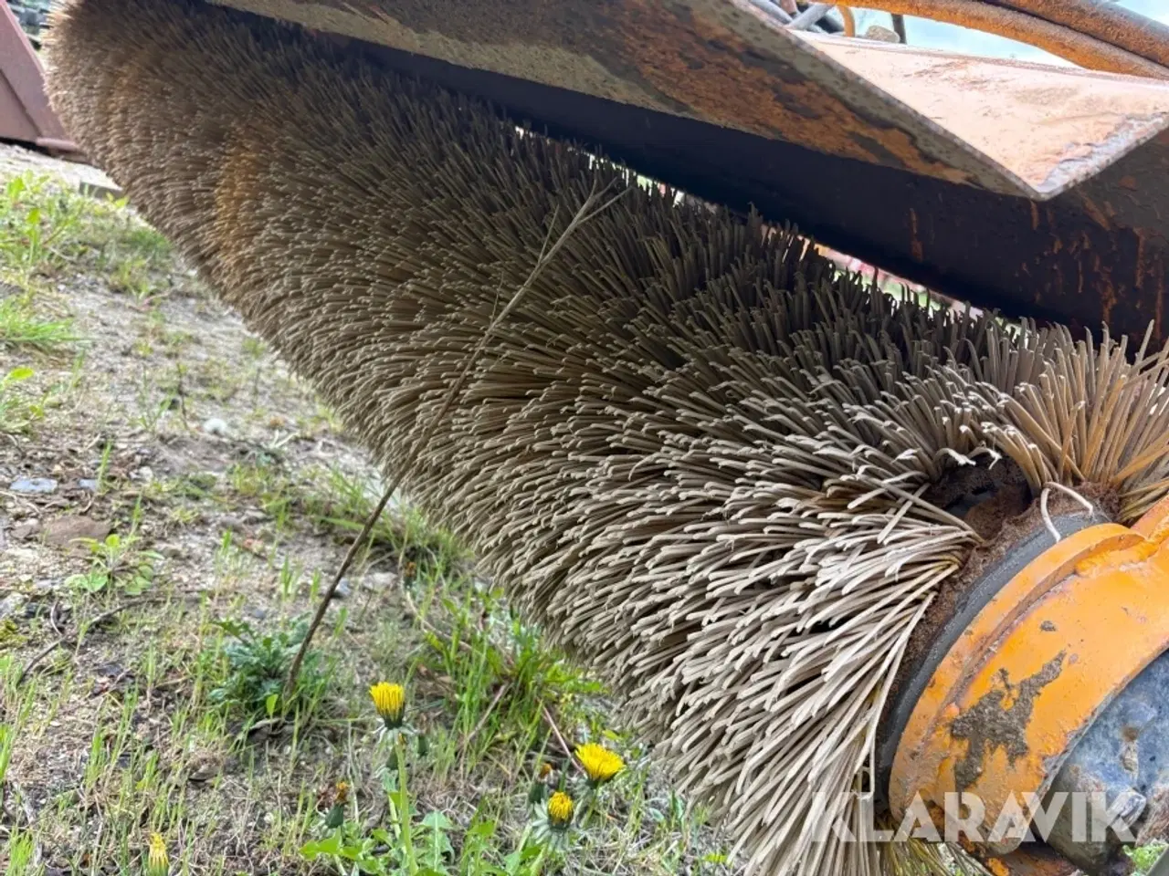 Billede 10 - Fejekost FM 243 centimeter med stativ