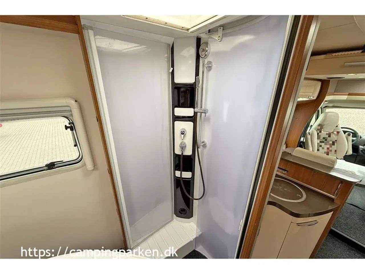 Billede 14 - 2017 - Hobby Optima De Luxe T 65 HGQ aut.   FIn autocamper m. automatgear, 150 hk, sænkeseng og queens bed