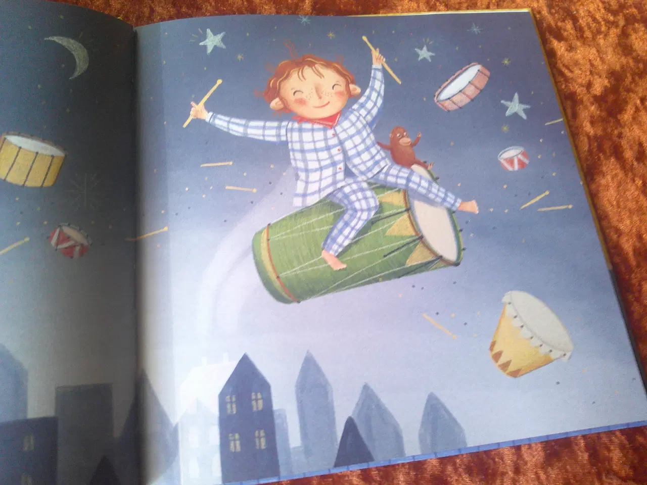 Billede 2 - Louis larmer,  Oliver Zahle