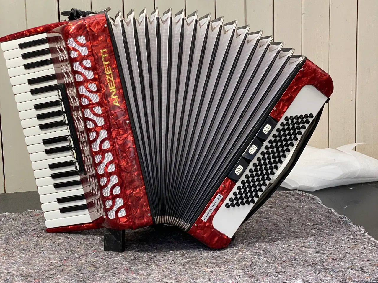 Billede 12 - ANEZETTI harmonika – 37 tangenter – flot blodrød