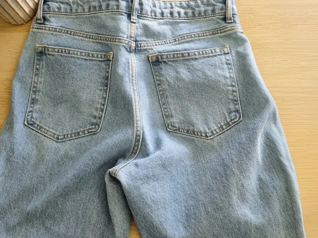 Billede 6 - 2 par jeans, high waist str 38 og str 40