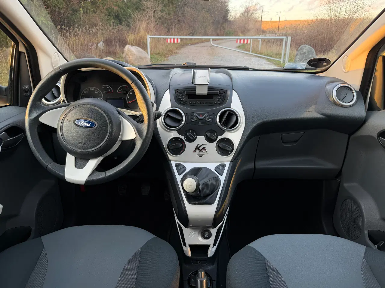 Billede 5 - Ford KA 1,2 Titanium - nysynet med aircon.