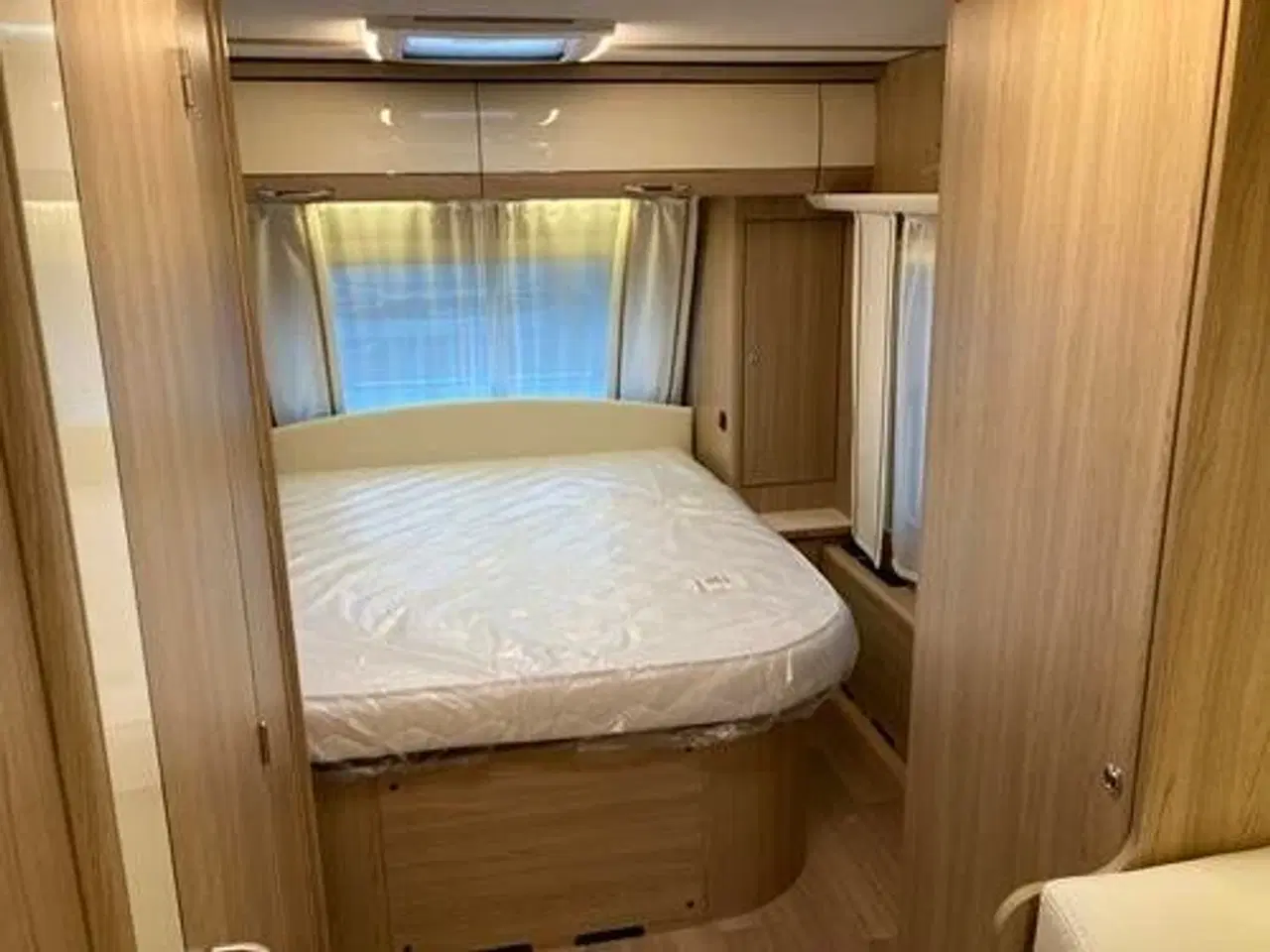 Billede 7 - LMC EXQUISITE VIP 695 D - TILBUD SPAR 29.995.- NU 433.100