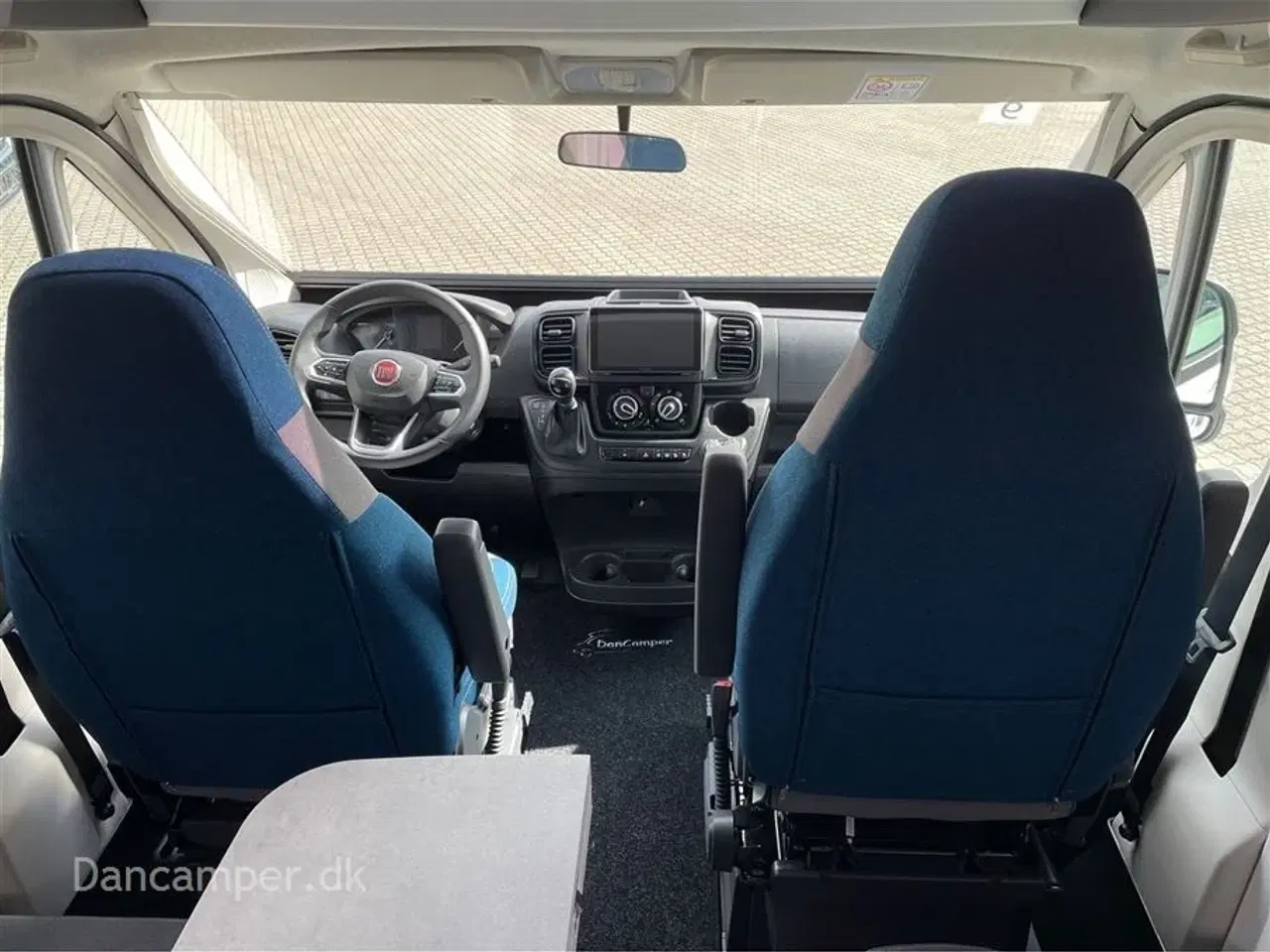 Billede 10 - 2024 - Chausson X650 Exclusive line   Camper med stor Lounge og siddegruppe, 9-trins automatgear, sænkeseng, stor garage, specialfælge, Artic, Connect- og X-tilbehørspakke ,