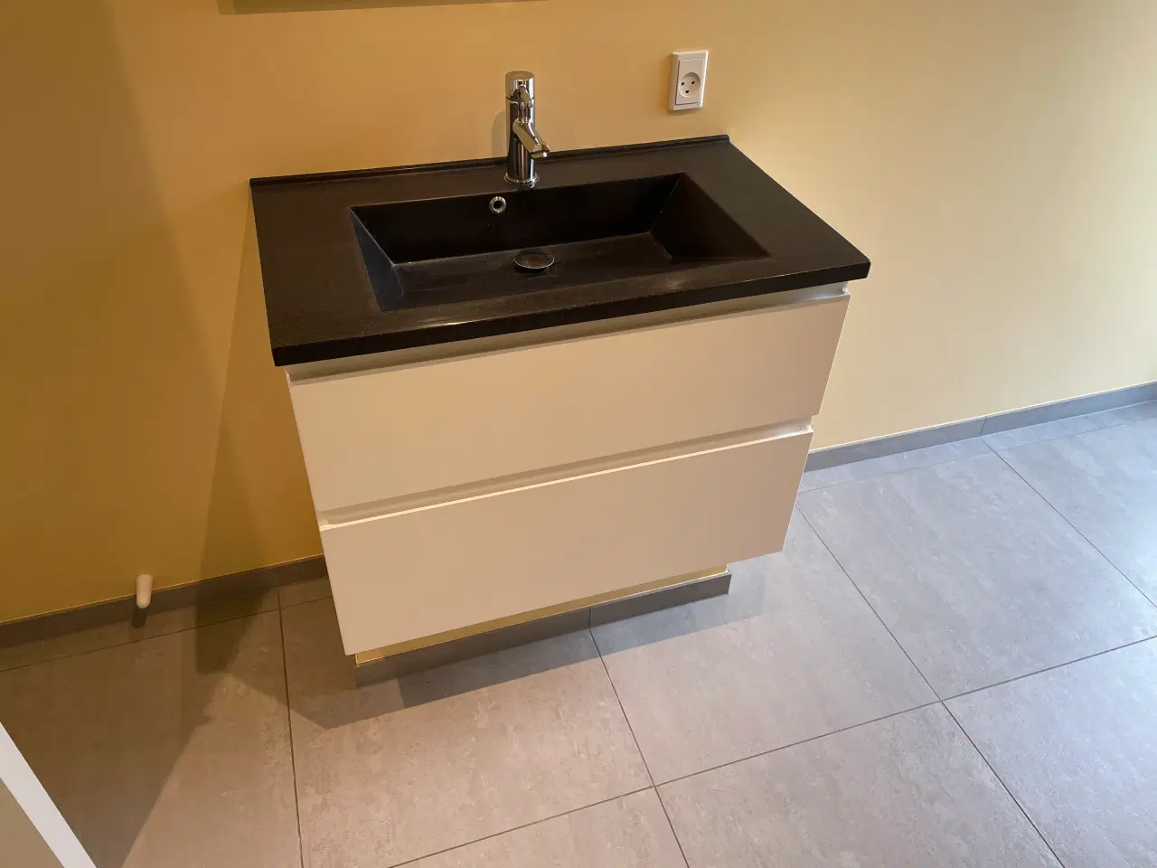 Billede 1 - skuffesektion med vask