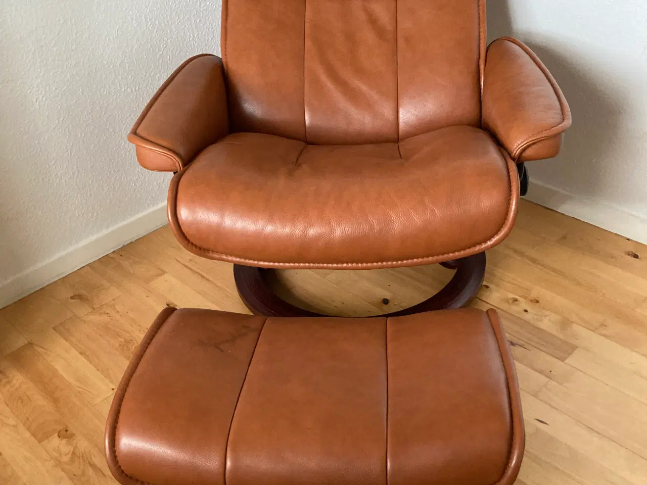 Billede 3 - Fed og lækker cognacfarvet læderbetræk