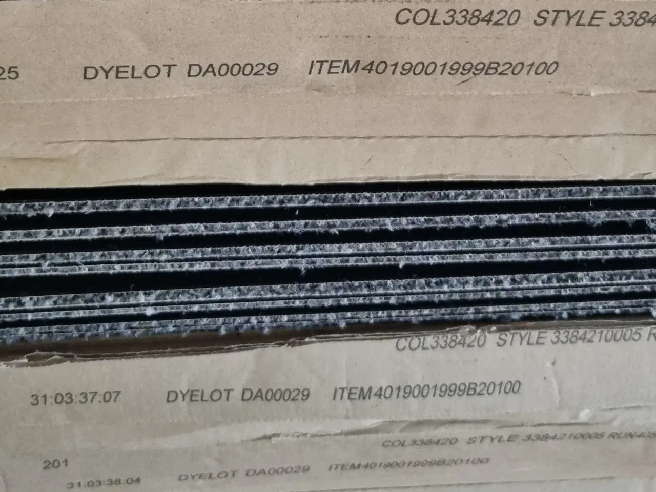 Billede 2 - Tæppeflise Grå - helt nye - 19 m2