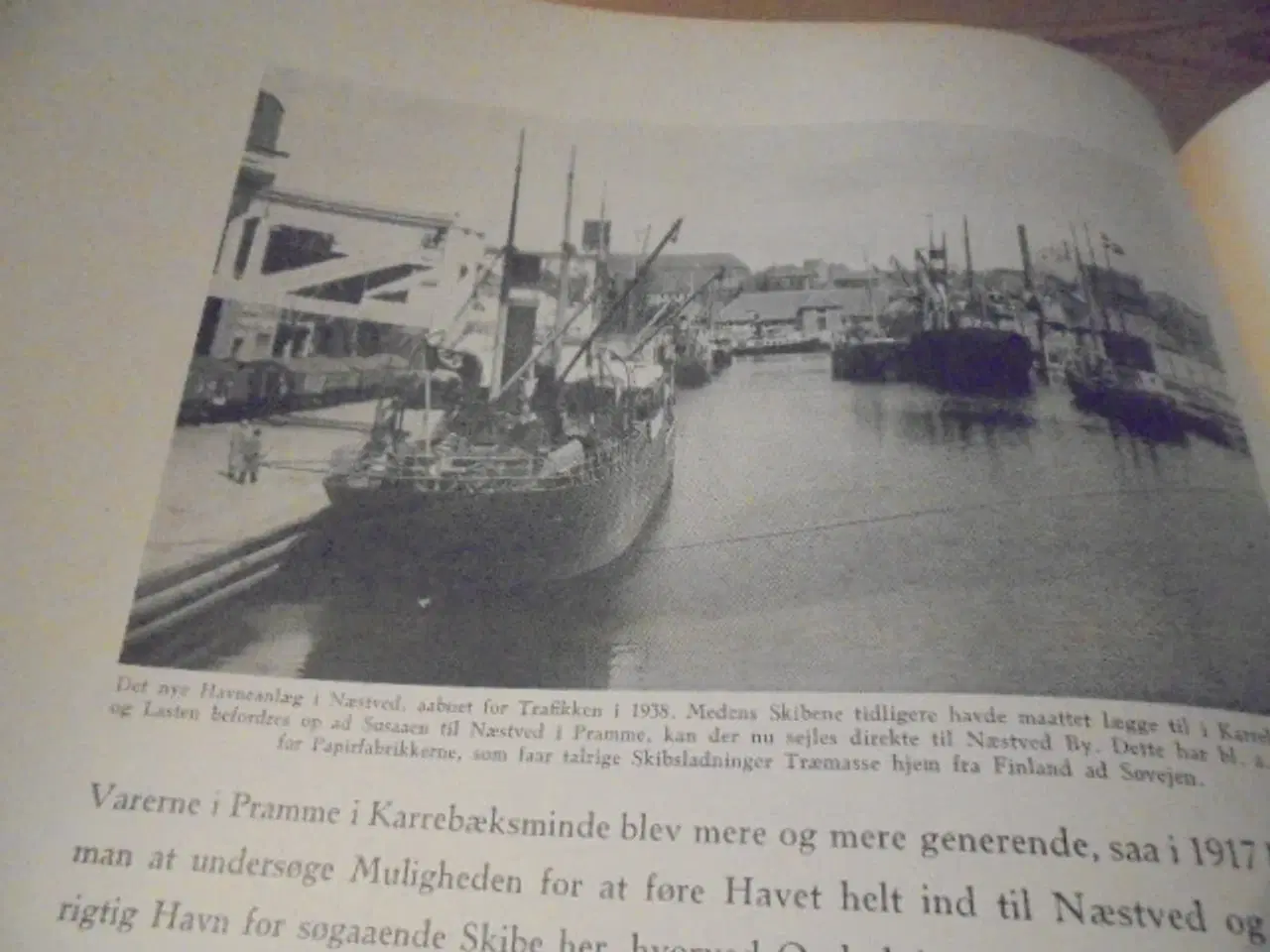 Billede 3 - DANSKE BYERS VÆKST OG VIRKE – stort værk fra 1945