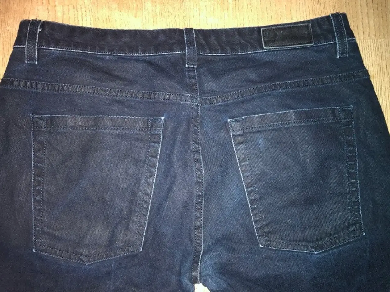 Billede 3 - Sorte jeans fra Karl Lagerfeld str. 33/34