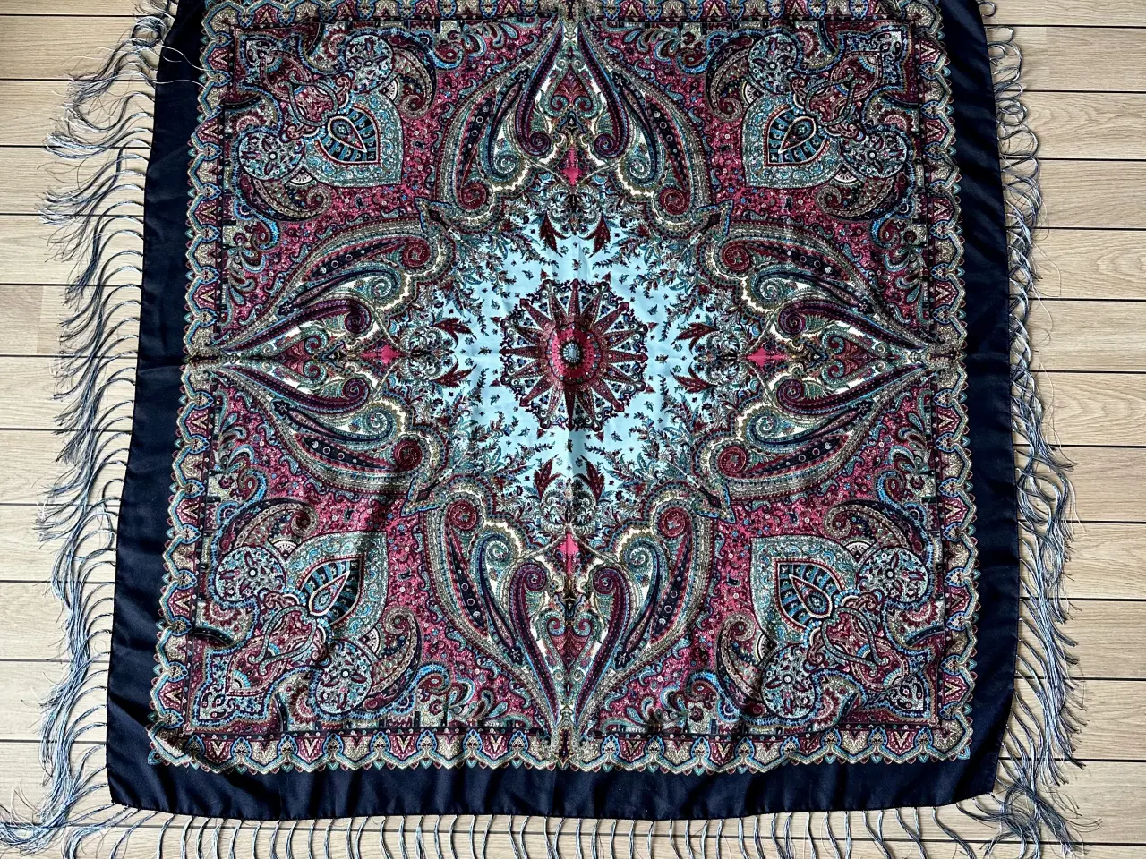 Billede 8 - To store retro uldsjal fra Rusland i flot stand