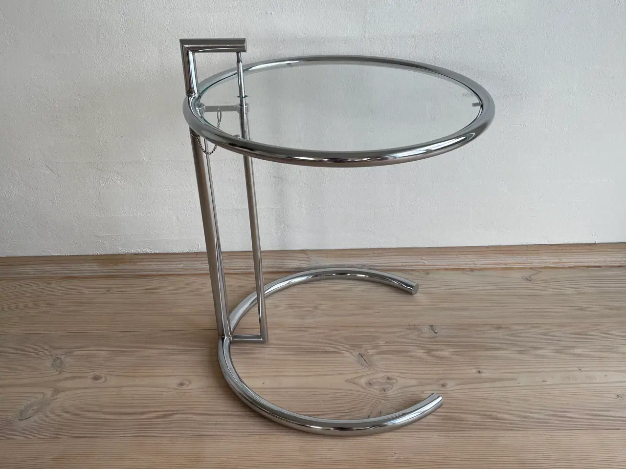 Billede 1 - ClassiCon E1027 designet af Eileen Gray