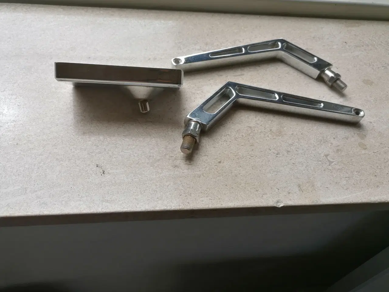 Billede 3 - Lille spejl og 2 holder- Yamaha XSV 650 ( Se% ) 