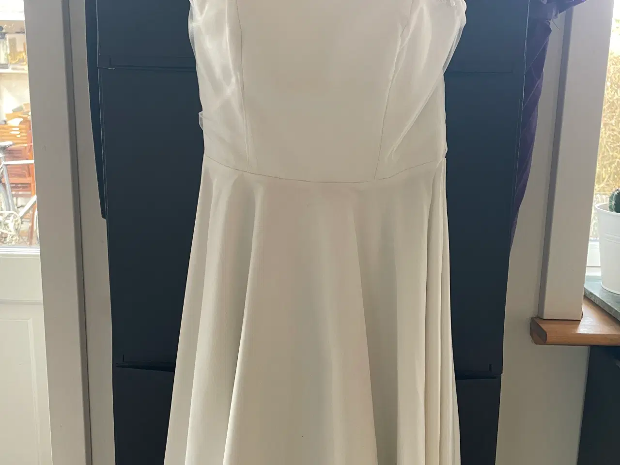 Billede 2 - Flot Konfirmationskjole