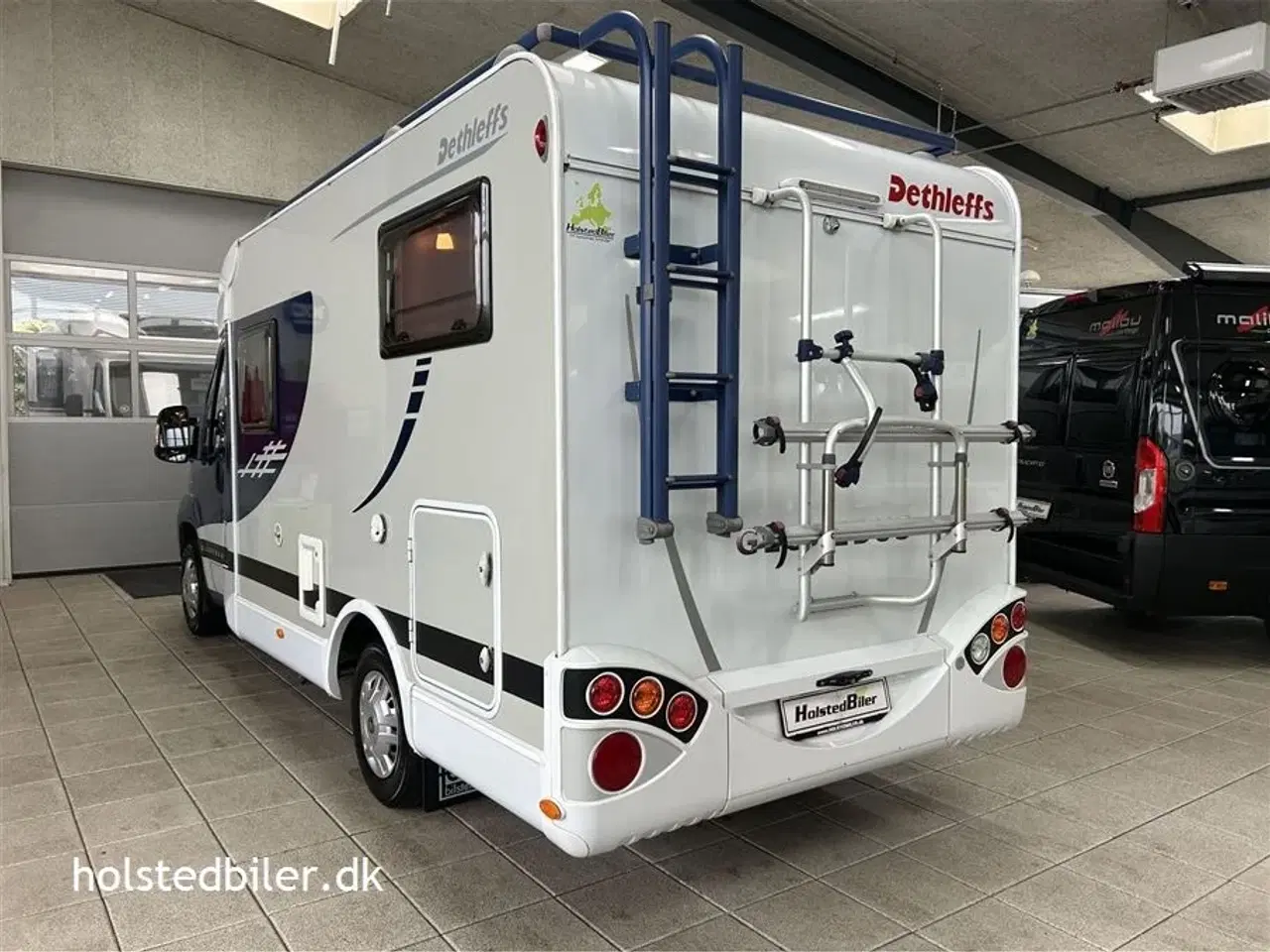 Billede 3 - 2009 - Dethleffs Globebus T001   Velholdt med dobbeltseng.
