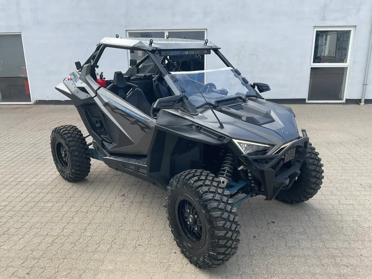 Billede 1 - Polarias rzr pro  på traktorplader 